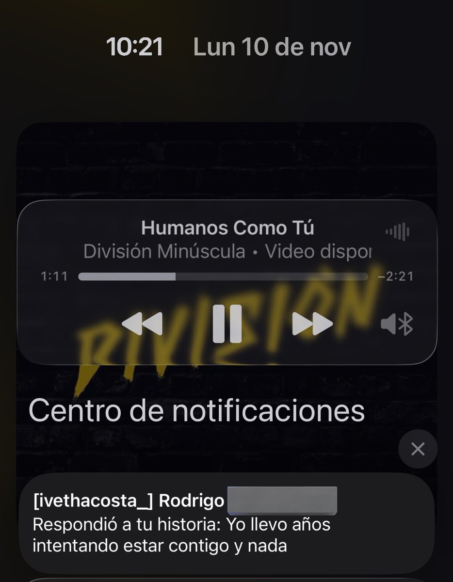 _ive_c's tweet image. Yo en Instagram con mi video y la notificación que me llega 😂😂😂 así no se puede