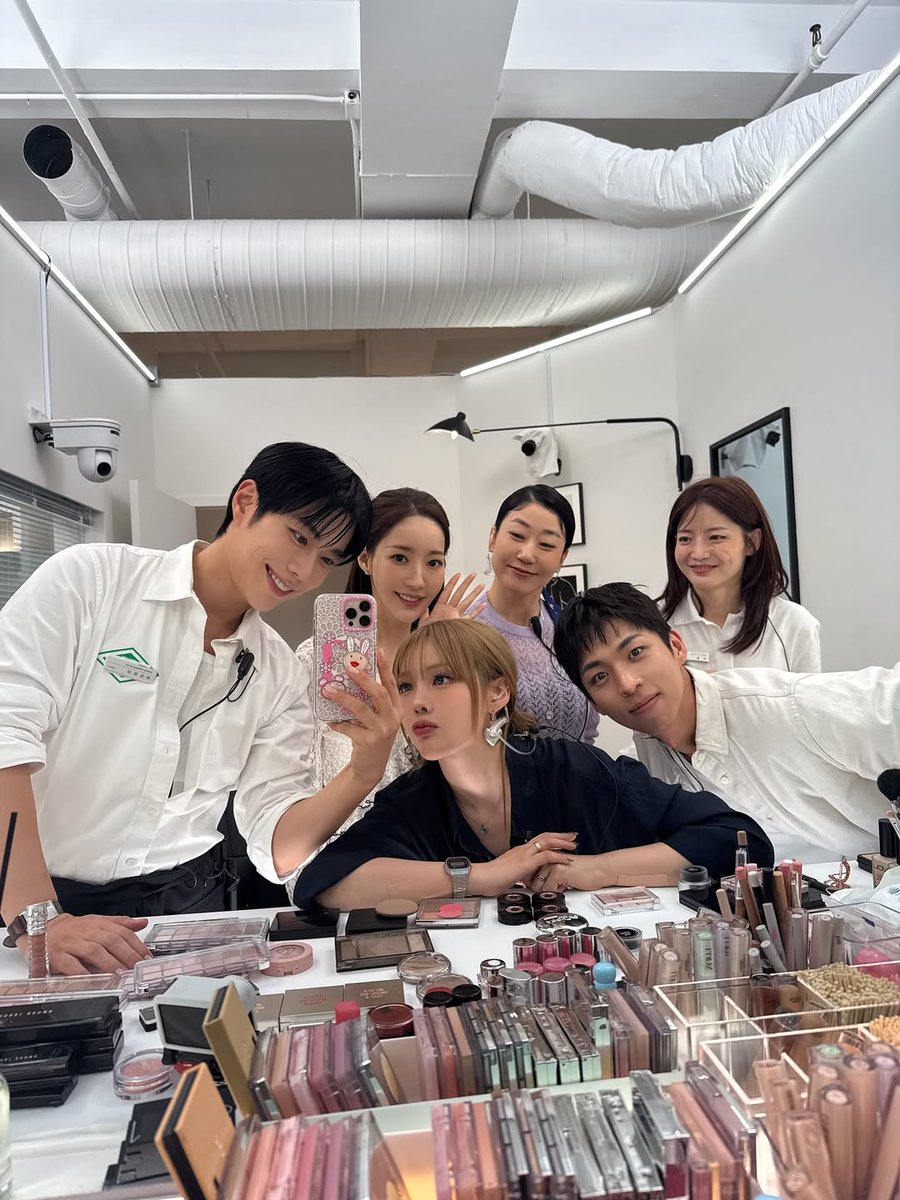 jocelynlalu's tweet image. @leojmakeup IG update 2025.11.11
Perfect Glow Team 💪♥️

#ParkMinYoung
#RaMiRan
#JooJongHyuk
#PerfectGlow