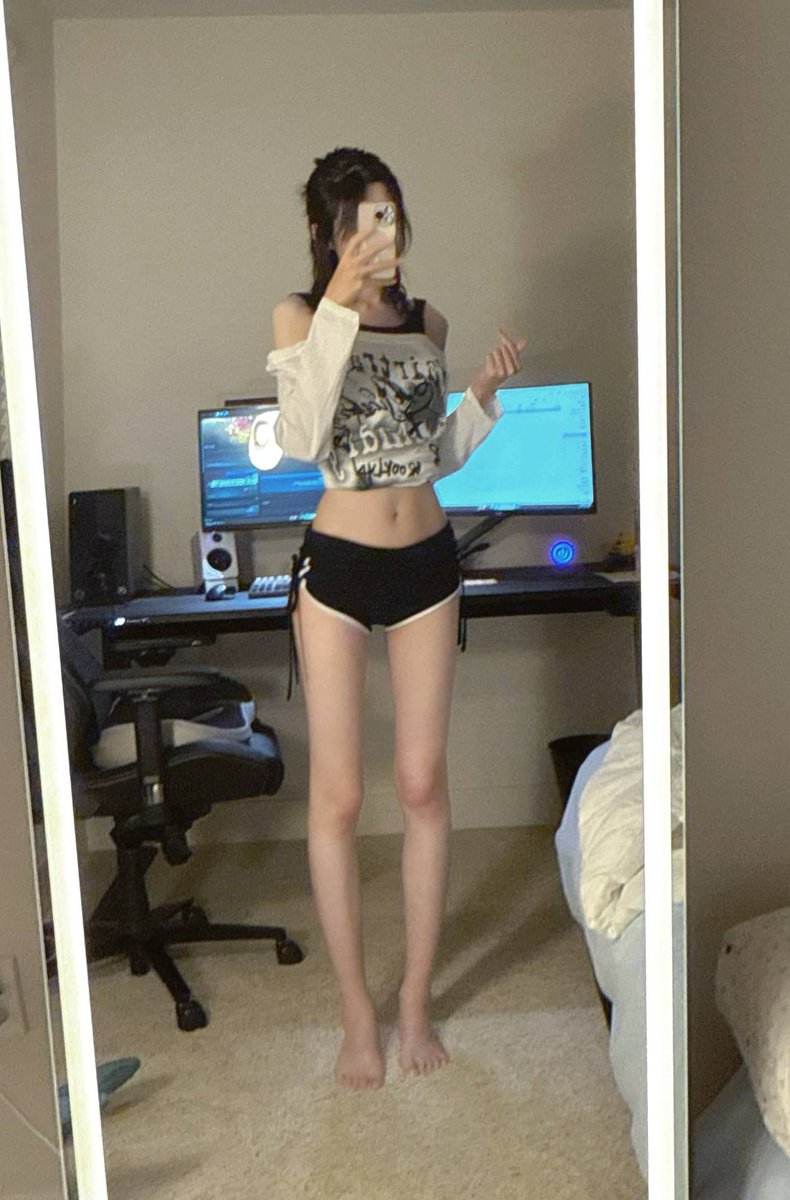 接下来可能要进入我人生中最艰难的一段时间了。

不过好在，我身边有好多好多坚定地选择了我的，家人和朋友们。

我的人生，真的非常幸运

#男娘