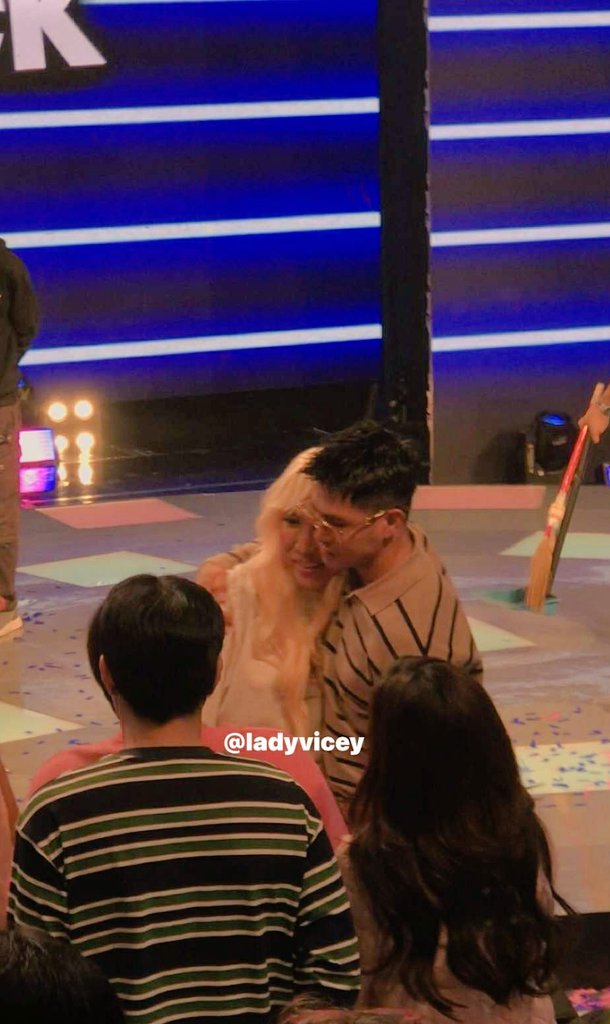 Clingy babies!🥹🧡

#ViceIon