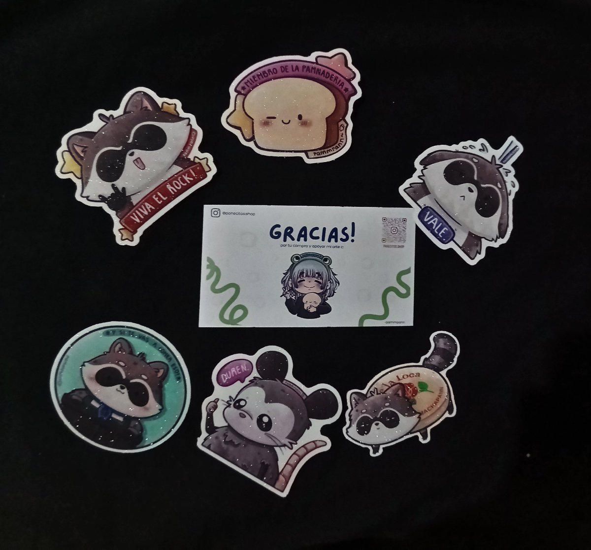 Pablosawrio's tweet photo. Este fin de #DDFest me encontré a una @pammpann y unos stickers wonitos ☝️😼 https://t.co/A7N9A40SDi