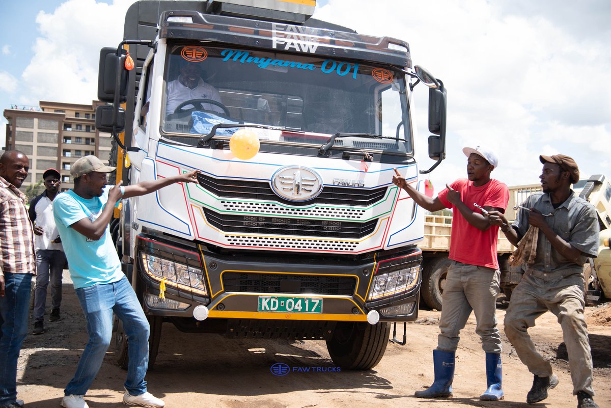 TAM_EnterRd's tweet photo. FAW 340HP
Quarry and Sand business moving forward.
Team Pulling 💪💪
0720 777 777
https://t.co/p7s7TuaZ1b
FAW SHOWROOM
ENTERPRISE ROAD BRANCH -NAIROBI
#FAWTrucks #340HP #Logistics #PowerAndPerformance https://t.co/a4G2U0SQF2