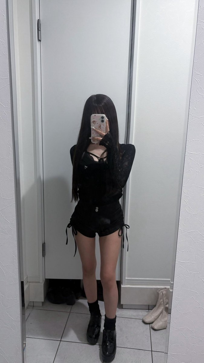 sumin9376's tweet photo. 심심ㅁ하다 만나서 놀련 구함.
#트친소 #우울계 #전화 https://t.co/mzNoWUescq