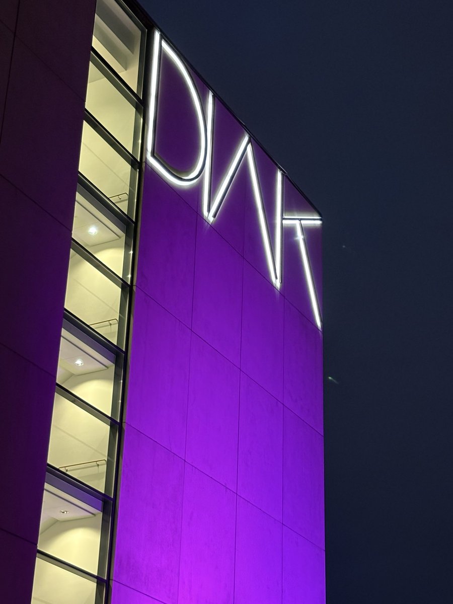 Huomenta Helsinki! Pimeydessä on valoa.