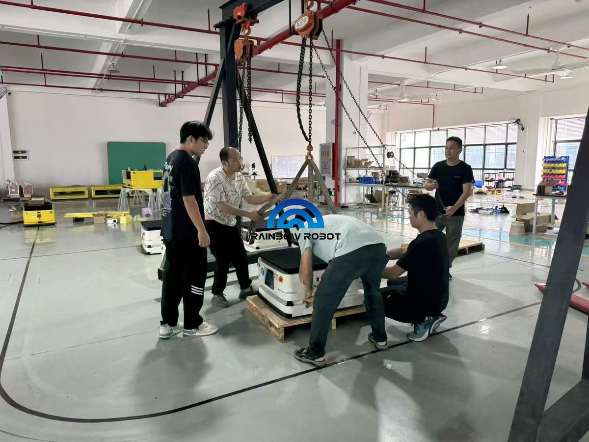 RainbowRobot123's tweet image. The first 5 units of our 100% customer-tailored Lift AMRs, fully completed and ready for shipment! These specialized units were designed and manufactured in just 45 days to meet the client’s unique requirements—marking the successful delivery of our first order. #agv