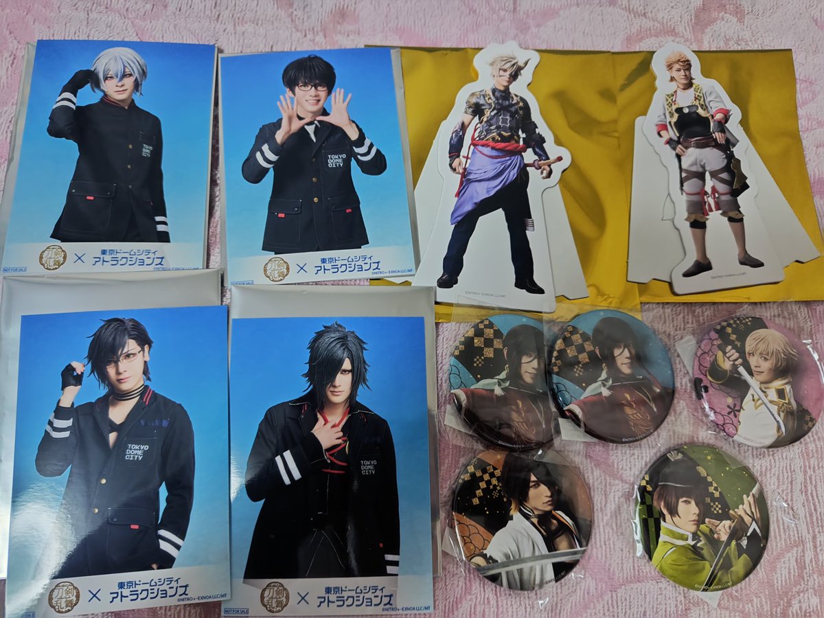 mi_4646's tweet photo. 交換・譲渡】刀剣乱舞　刀ミュ　東京ドームシティ

譲）画像参照

紙製スタンド
求）500円/枚
缶バッジ
求）鶴丸、豊前、定価
ブロマイド
求）加州、鶴丸、500円/枚
カプセルトイペンライト
譲）真剣2016、真剣2018
求）真剣2022、定価

11月11日TDC現地希望。
検索からもお気軽にお声がけください https://t.co/9qHxcCIv8p