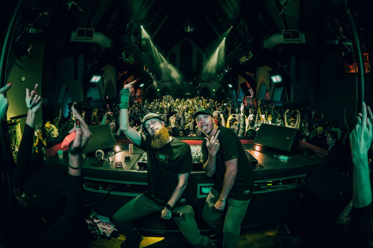 🕺🏼 TWO DUDES 🕺🏽 tweet media