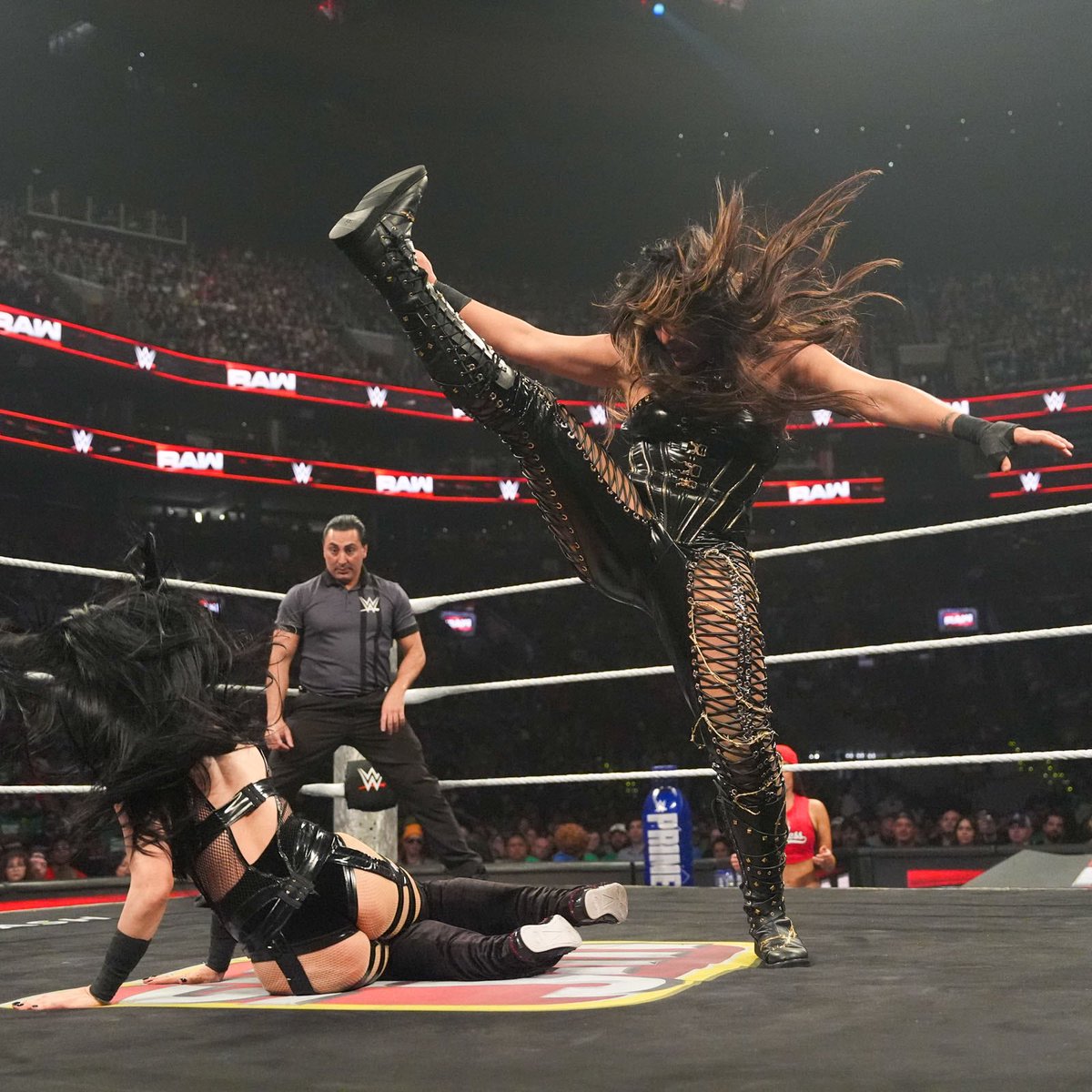 La Chica En Llamas. ˚ˋঌ˖ NOT @LadyFlammer. tweet media