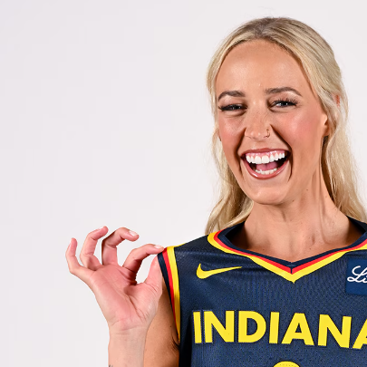 Sophie Cunningham looking at the Dildo I threw on the Court that I molded from my Penis 
#wbna #IndianaFever