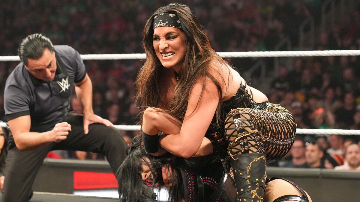 La Chica En Llamas. ˚ˋঌ˖ NOT @LadyFlammer. tweet media