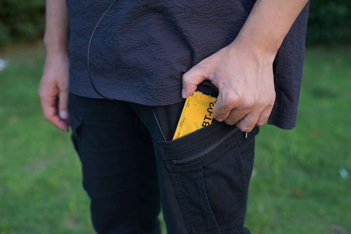 BT-02 
2025モデル(黄)、11/15より。
有線ヘッドホンをワイヤレスに。