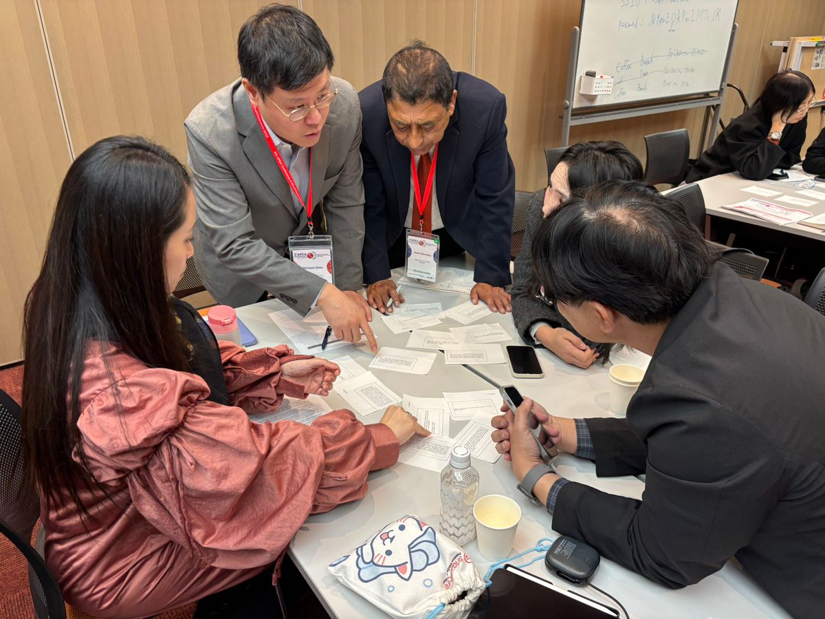 APEAeval's tweet image. In motion now: Flash card exercise to unpack costs vs. benefits 💡

Clear thinking, collaboration, and practical application in the room.

#VfMws #APEAConf2025 #ValueForMoney