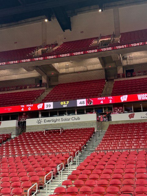 BSUMBB_Managers's tweet photo. Got our first manager game under our belt and we started off the season with a very low scoring W! Huge shoutout to @BadgerMBBMGRS for playing! Best of luck to everyone this year! @ManagerGames_ #Roadkill #Managergames #W https://t.co/aVYK7psqAs