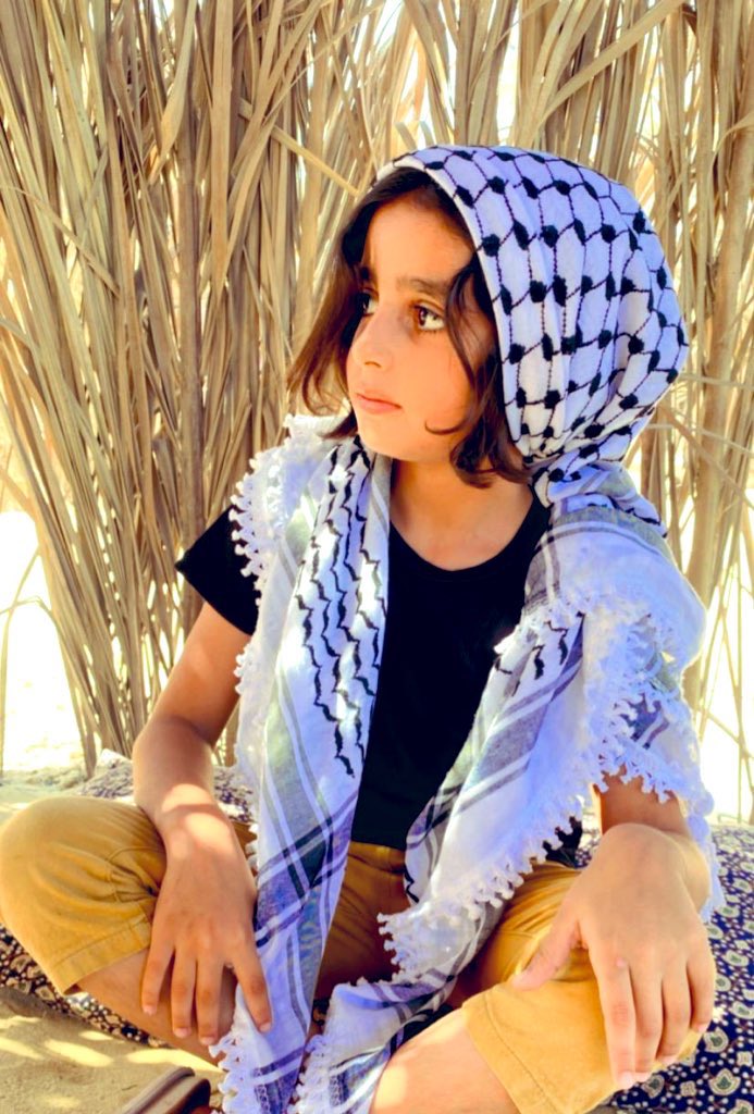 Mahayasir248909's tweet image. I’m Maha from sorrowful Gaza💔
I will never forgive anyone who sees this post
and ignores me without even a single word of support.
Please donate if you can 🤍
If you see this, leave even a dot 
so I know you didn’t turn away from our pain chuffed.org/project/147341