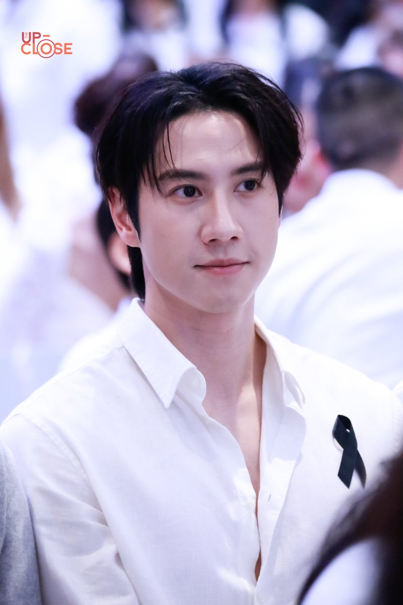 "ไบร์ท รพีพงศ์ " ร่วมงาน ครบรอบ 4️⃣2️⃣ ปี #GMMGrammy  ภายใต้แนวคิด มาร่วมเดินทางต่อ...ไปด้วยกันด้วย “พลังบวก” ของพวกเรา “GO TOGETHER WITH POSITIVE SYNERGY” 

#42ปีGMMGrammy
#brightrpp