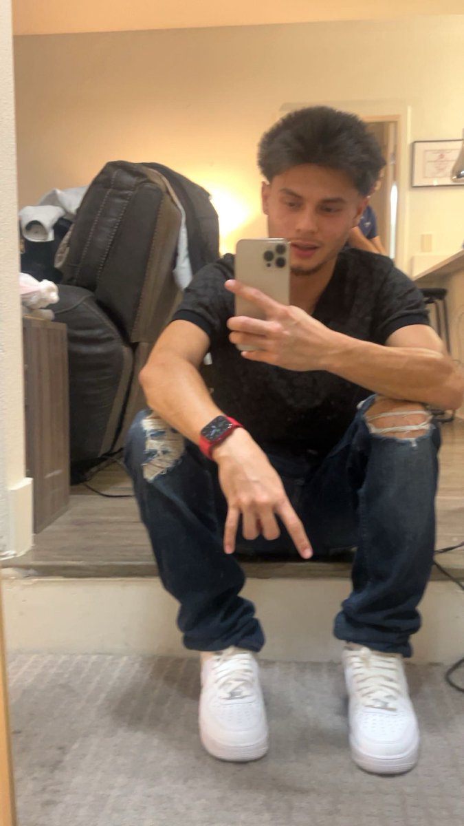CADACIO247's tweet photo. “Imy” no you dont h0, u js wanna touch me where i pee 😹 https://t.co/sIUvR8evAF