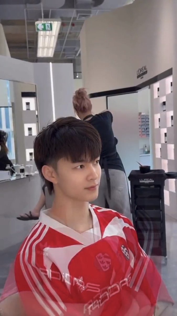 iambenka's tweet photo. อ้ายดื้อตัดผมหรอ หล่อวุ้ย
#Meennicha8 https://t.co/1jDMN8KYgj