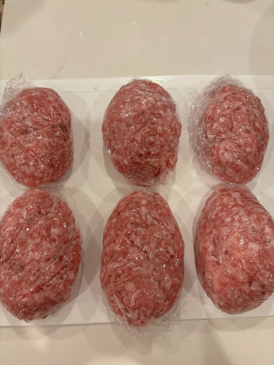 jun0114jun's tweet photo. 「バター酒蒸し」のワードが気になって作ってみた。バター感強めで美味しかった。
普段濃いめの味付けが好きなので塩コショウをかけて食べました。

長谷川さん美味しいレシピありがとうございます🙇‍♀️ https://t.co/0QDWrUW1Hg