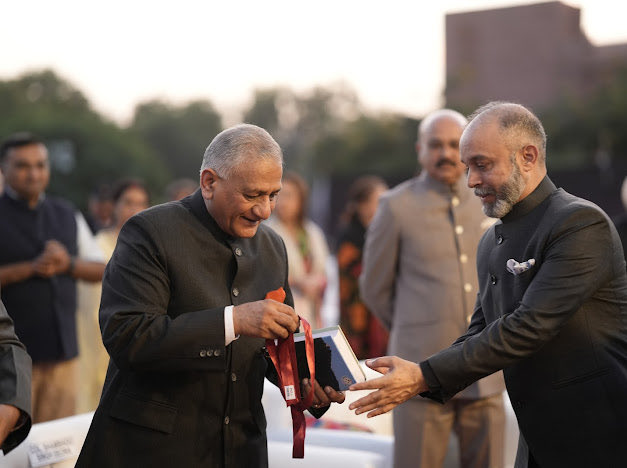 Gen_VKSingh's tweet image. It was a pleasure to attend the Annual Day celebrations of Mayoor Chopasani School, Jodhpur, as Chief Guest. Sharing the dais with HH Gaj Singh Ji added warmth to the occasion. The confidence and talent of the students were deeply inspiring. #MayoorChopasani #Jodhpur