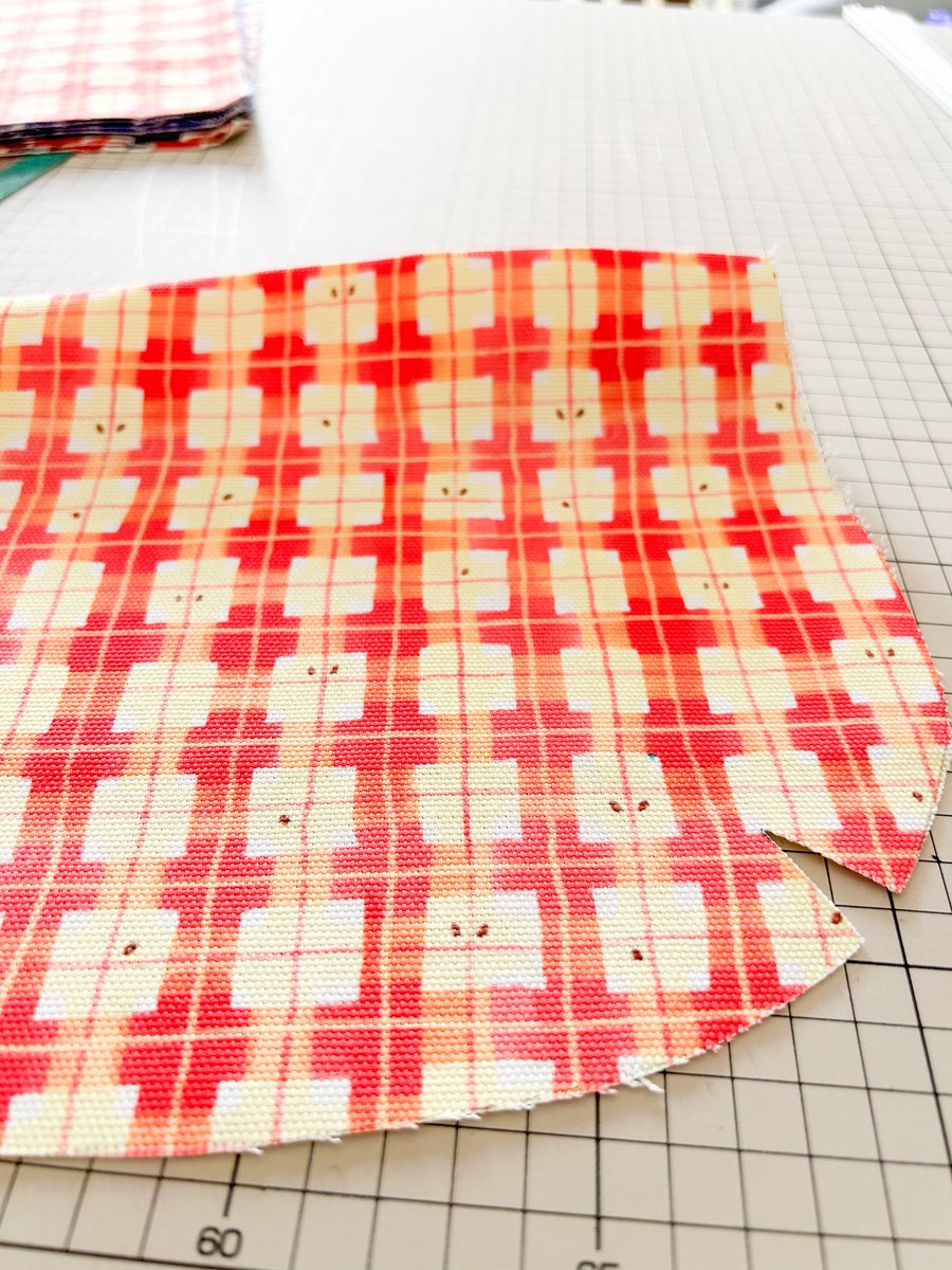 りんごのタータンのミニトート作ってくよ