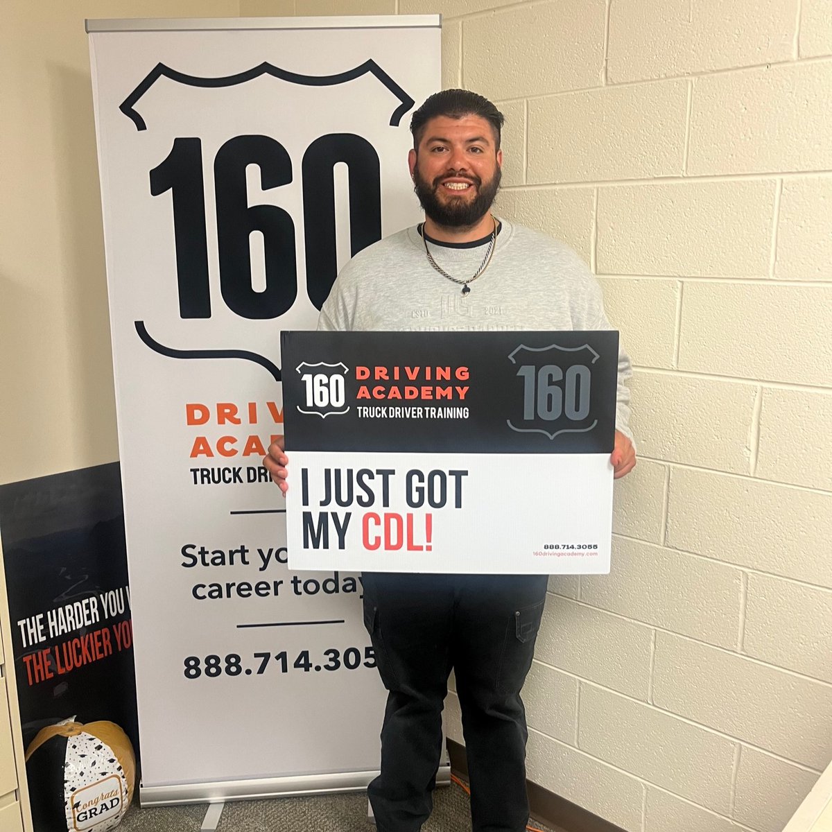 160Driving's tweet image. Celebrating our new Grad from Prospect Heights. Great job, keep it up.
#160drivingacademy #cdl