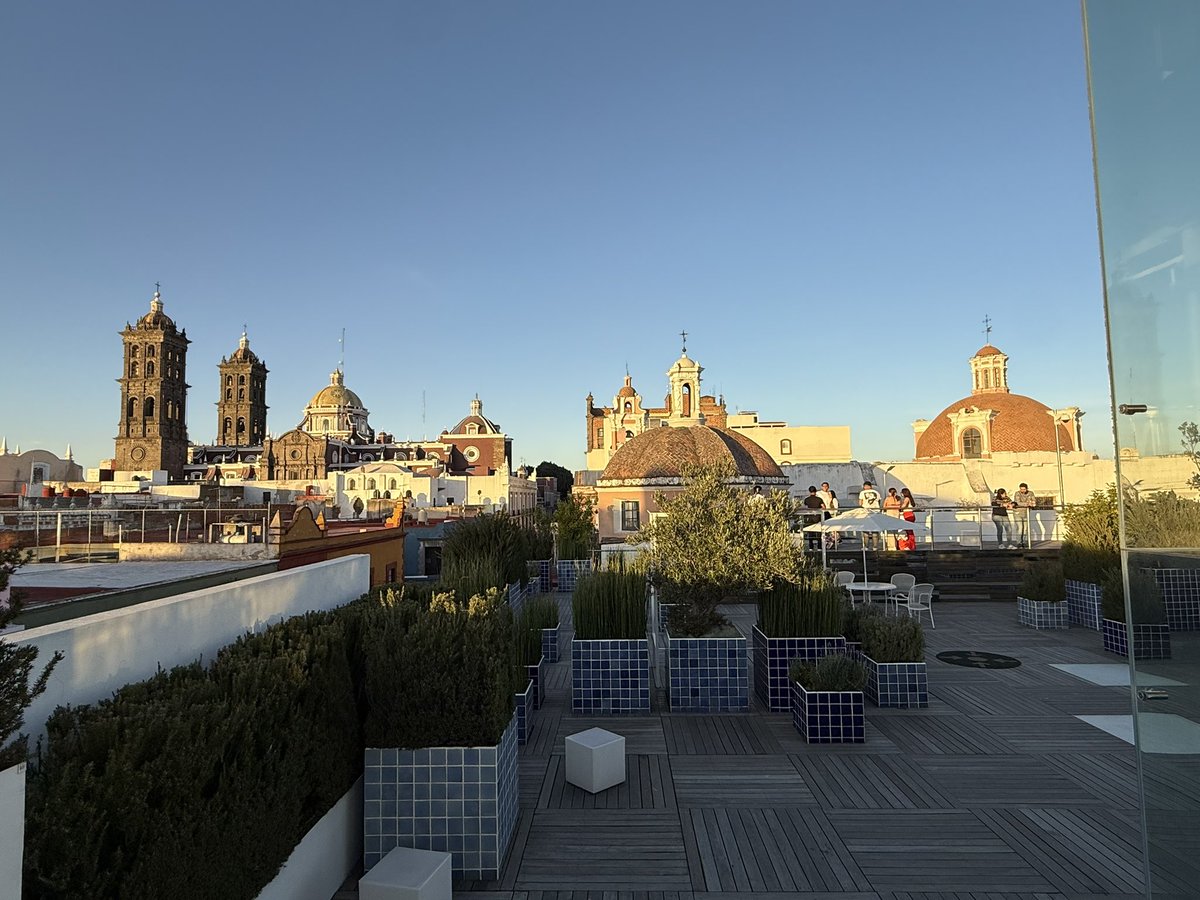 Milkandrea's tweet image. Fotitos de donde me tocó chambear estos últimos  Días y donde me
Ha tocado trabajar temporalmente durante 10 años. #Puebla #terraza #MuseoAmparo