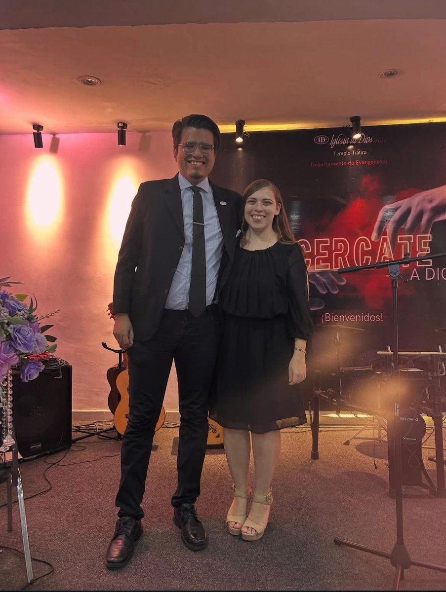 VictorJCerda's tweet photo. Dios bendiga a su iglesia!

ID7 Templo Tiatira https://t.co/K1iRdQky6F