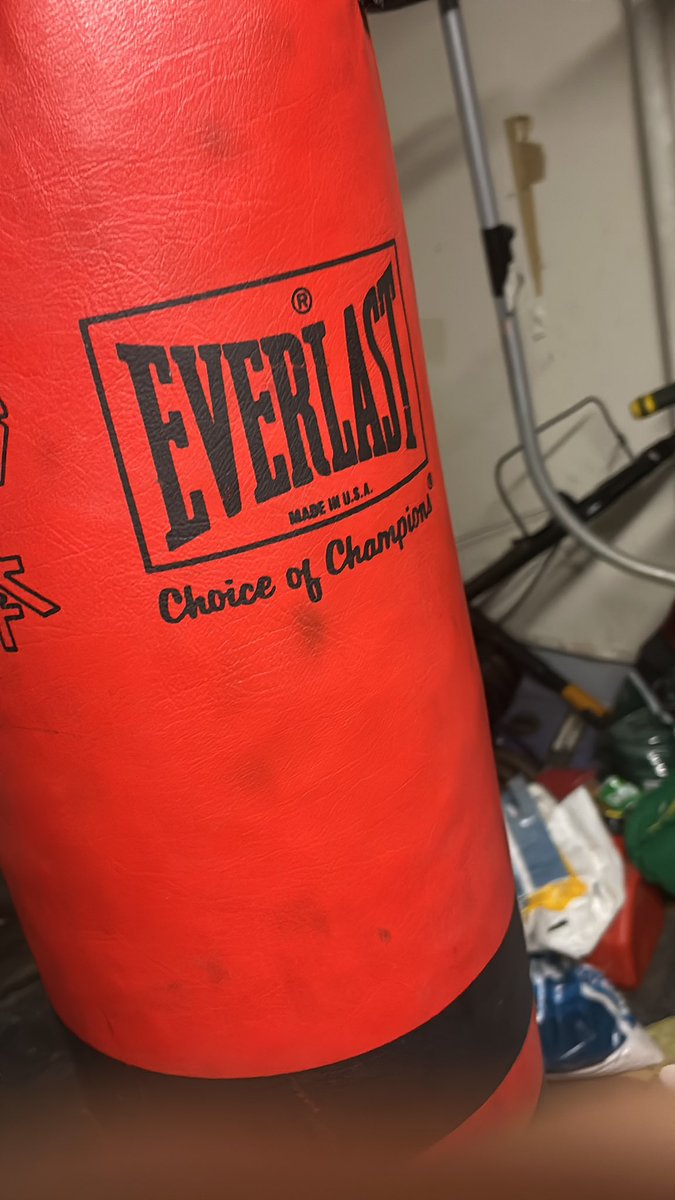 Boxingnerdd's tweet image. Day 1 complete back for revenge 🤣