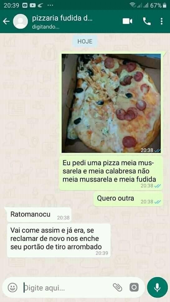luxlector's tweet photo. Pedi uma pizza no iFudi, óia como chegou 🙄 https://t.co/3TaBR1wjaK