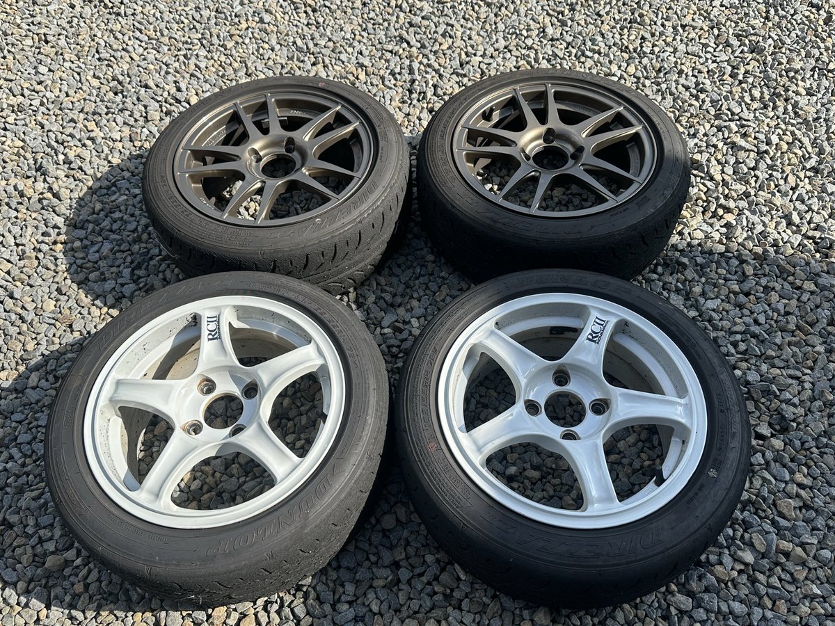 silveraltoha36s's tweet photo. [ホイール売ります]

DIREZZA RSC  6J+38 PCD100 4穴 2本
ADVAN Racing RC2  6J+35 PCD100 4穴2本

軽四サイズ、サーキット用にいかがでしょうか😊

金額3〜4万円ぐらいで　タイヤはおまけ程度で🙇‍♂️
現物確認、手渡し可能な方でお願いします🙏(四国内ならお運びします)
#ホイール売ります #拡散 https://t.co/qRt7F64m0i
