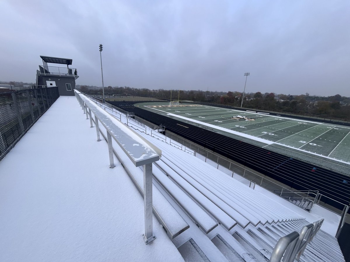WoodfordFBall's tweet photo. Great view from our new Stadium.  Great work day.#Youchoose 🏈🐝❄️ https://t.co/onoVaVKlnu