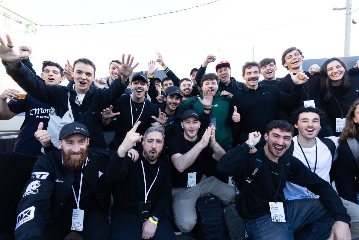 evilrabbit_'s tweet image. Llegaron mas fotos de la juntada Argentina 🇦🇷 en San Francisco.