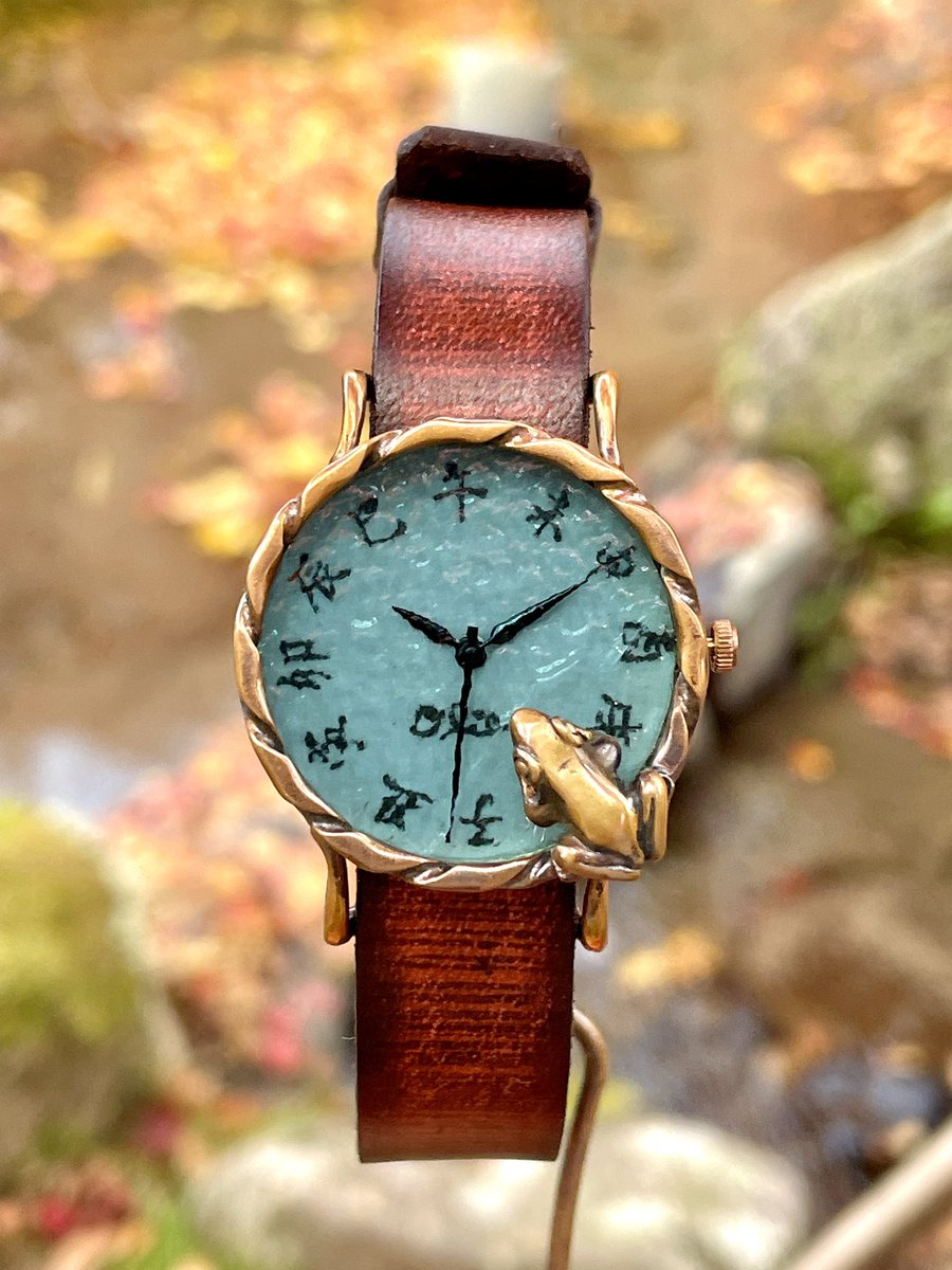 葉っぱにカエル 日時計｜Amazon.co.jp: 葉っぱの上に乗った かわいい