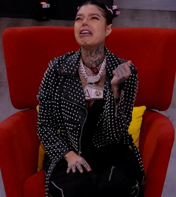 ayyy pero ella anda con la cadena de foke is todo la amo #LaCasaDeAlofoke2