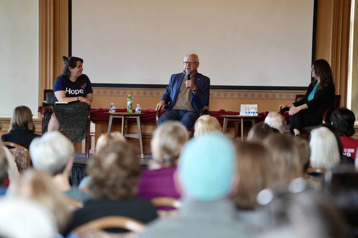 Tim Walz tweet media