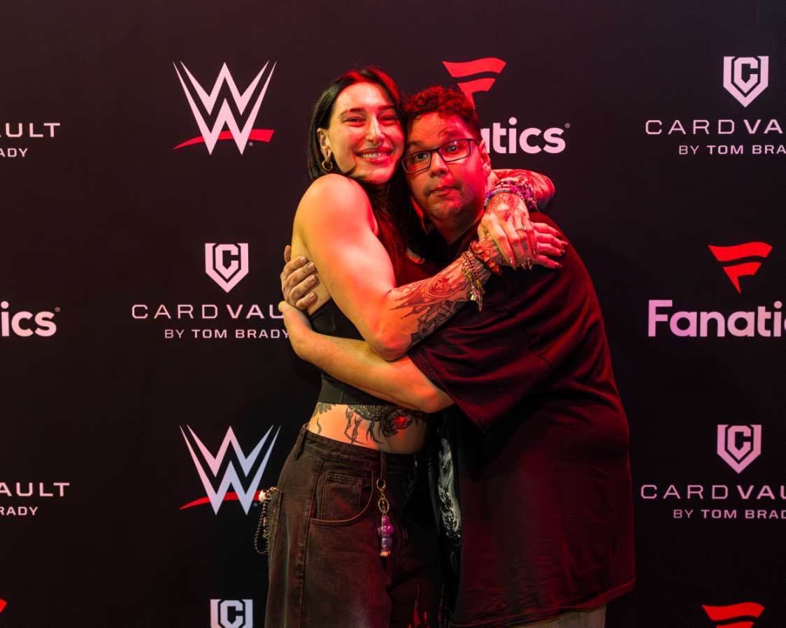 rhea_forever's tweet image. Rhea thank you for everything that you gave me and I told I been supporting you for 11 years love you Rhea forever 💜🖤🥹🥹🥹 and this is my face reveal you welcome 🙏🏼