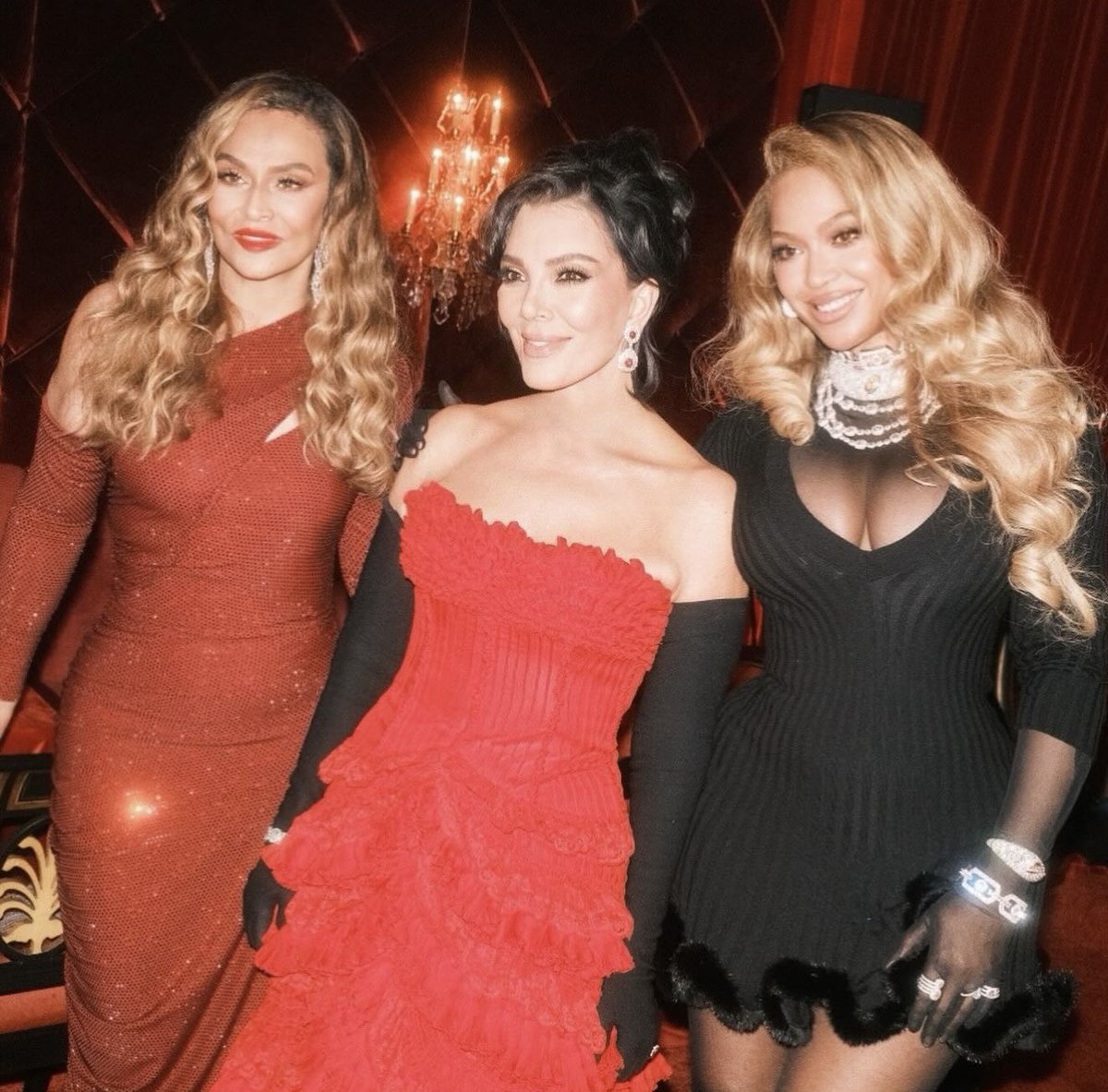 VRGSGROOVE's tweet photo. Beyoncé and Tina Knowles at Kris Jenner’s 70th birthday party https://t.co/hHYny9Y2ld