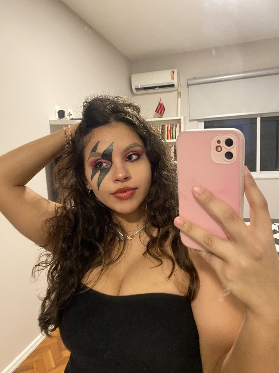 lele abacaxi tweet media