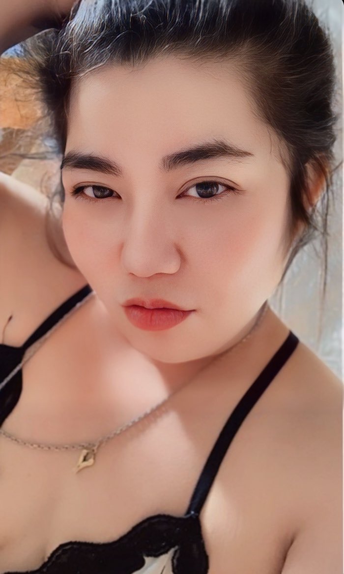 FatGirl 🐷 tweet media