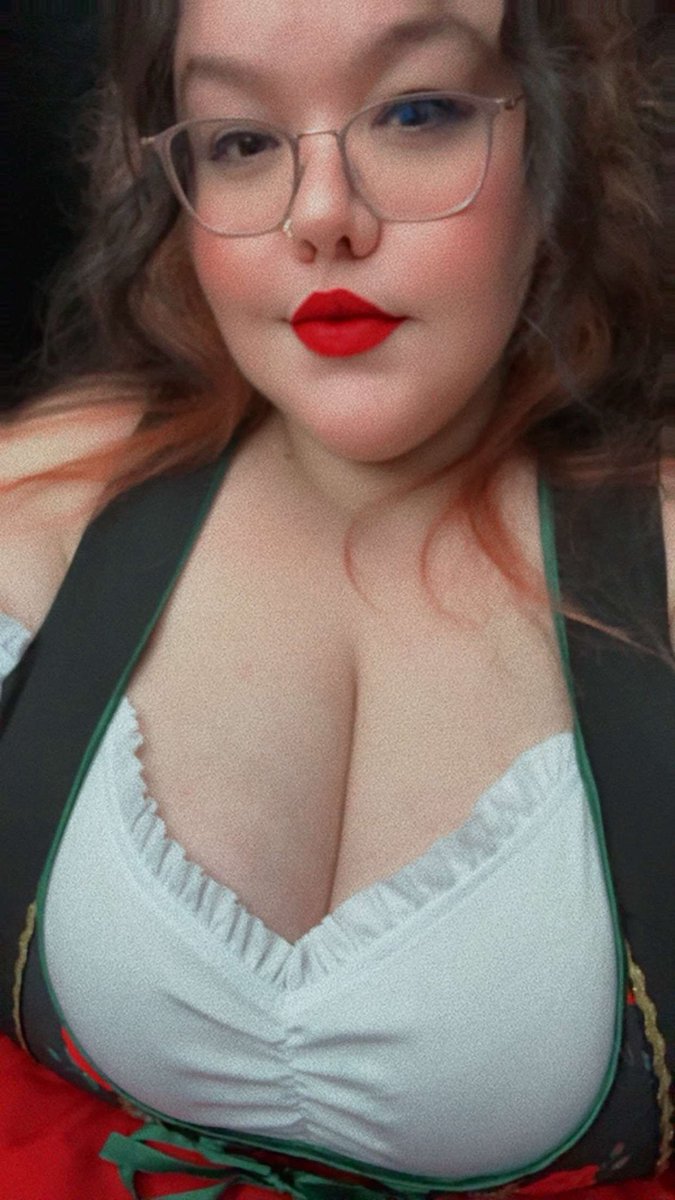 snowbunnycollab's tweet photo. A little late for Halloween but the milkers were out 🤤🤤🤤

https://t.co/YdPaIMmIZk

#beermaiden #bbw https://t.co/jvNNXCNs3c