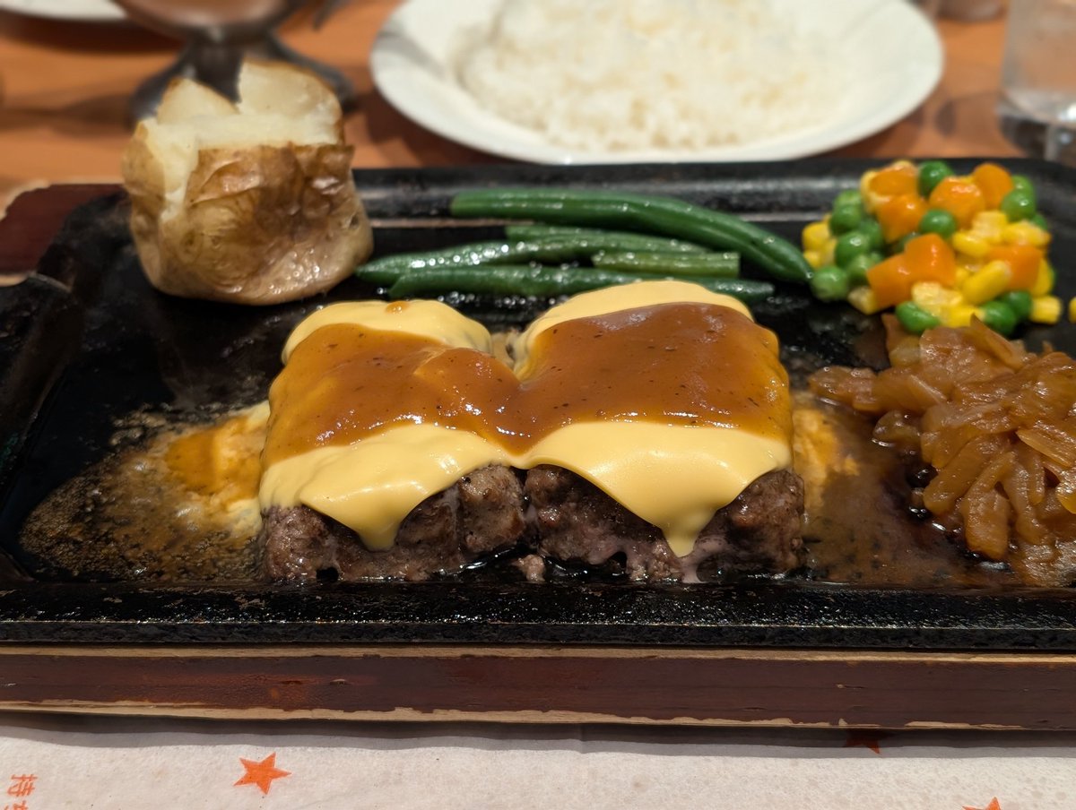 家族で、おふろの王様港南台店に行き、帰りにハングリータイガー日野店で食事をする。何て、幸せなんでしょう。（笑）