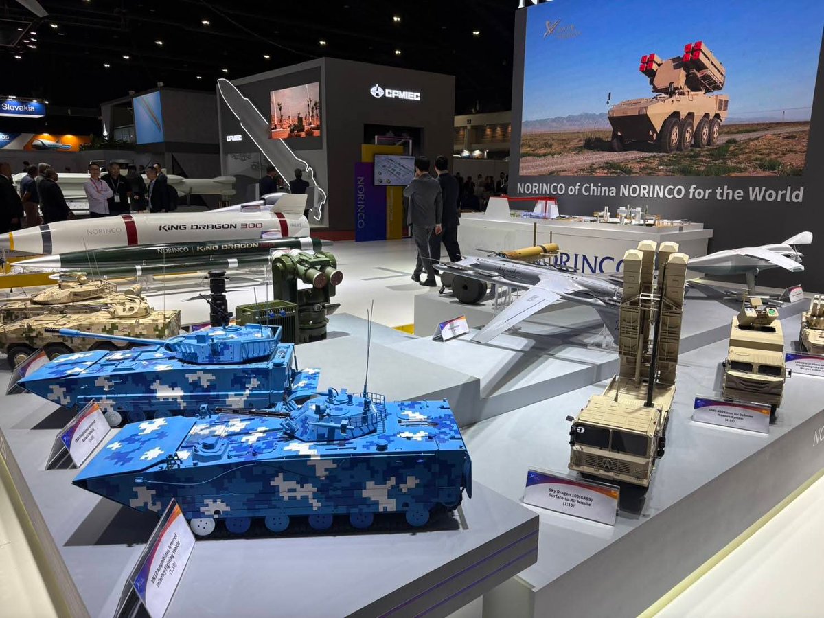 1_DevDiv's tweet image. “นิทรรศการจัดแสดงอาวุธ และเทคโนโลยีทางทหาร Defense &amp;amp; Security 2025”

เมื่อ 10 พ.ย. 68 
พล.ต. กิตติ คงหอม ผบ.พล.พัฒนา 1 ได้มอบหมายให้  (ฝผค.พล.พัฒนา 1) นำกำลังพล เข้าร่วมชมนิทรรศการจัดแสดงอาวุธ และเทคโนโลยีทางทหาร Defense &amp;amp; Security 2025 ณ ศูนย์แสดงสินค้า อิมแพ็ค เมืองทองธานี