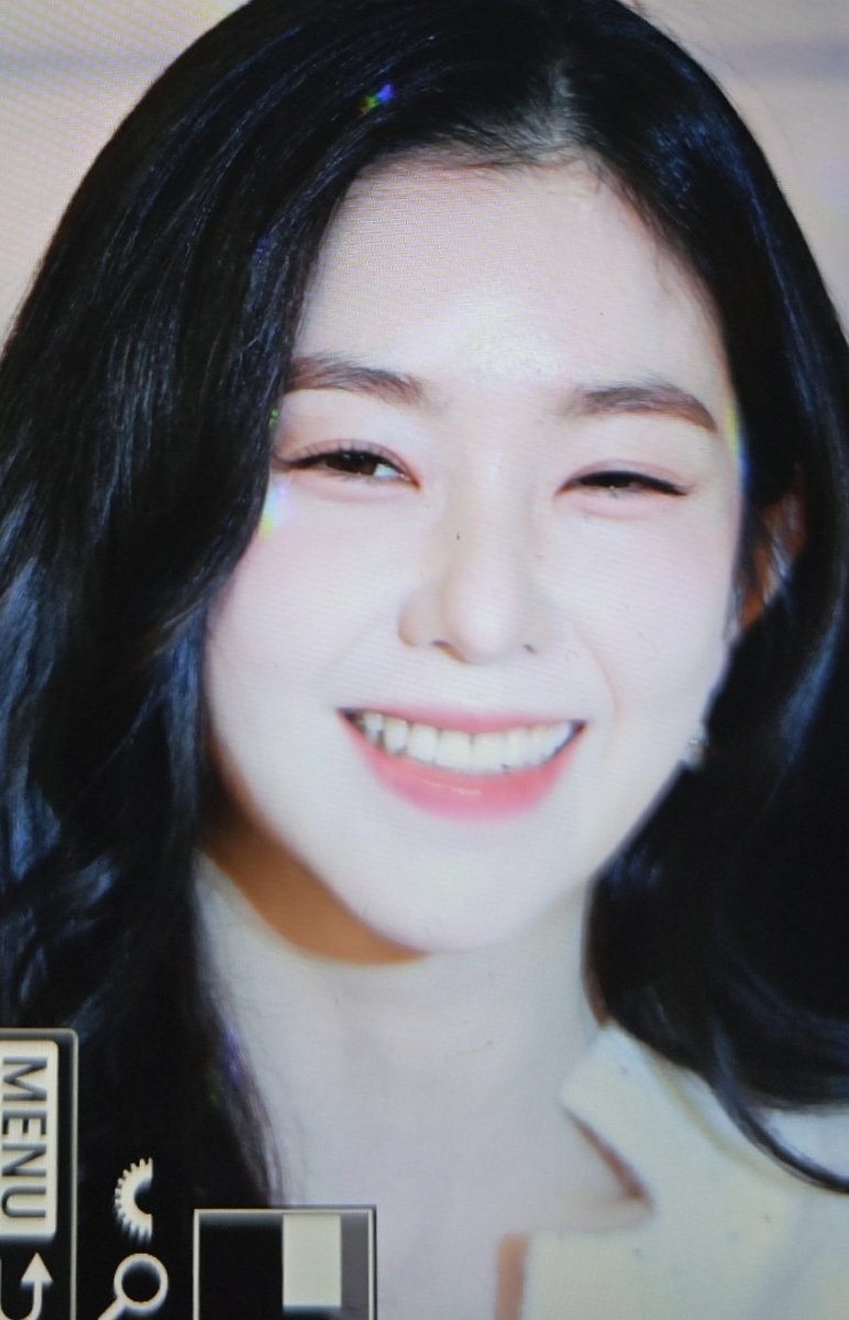 always0329's tweet photo. 251111 롱샴 팝업 #아이린 #IRENE❣️ https://t.co/i6lVb4hJGx