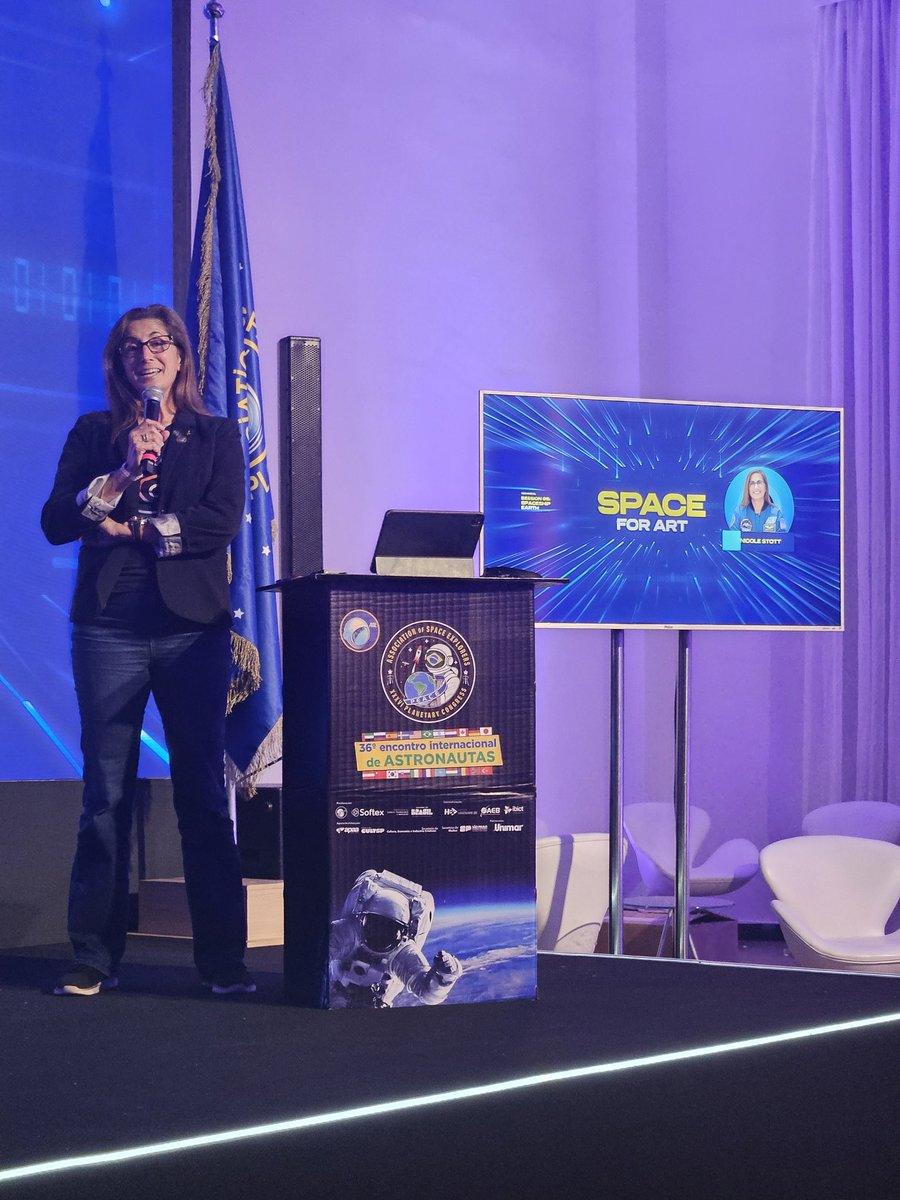 ASE_Astronauts's tweet image. #ASE36 Day 4: @Astro_Nicole talked about her @SpaceForArtFoun, explaining how her experience painting in space has impacted everything she's done since, leading her to "partnerships in purpose" with places like children's hospitals, schools, and refugee centers!