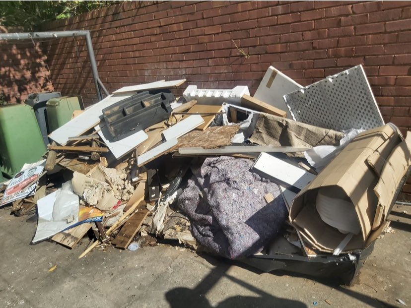 babinanoko_te's tweet photo. If you’re feeling inspired to tackle that big clean-out, renovation or backyard project let us help you take care of excess waste safely, 

You get it done, We get it gone!

Call us at:  ☎️ +27 (12) 753-3093 or📱 +27 (81) 728-8949

#Babinanoko #SiteClearing https://t.co/jk0o0orUOE