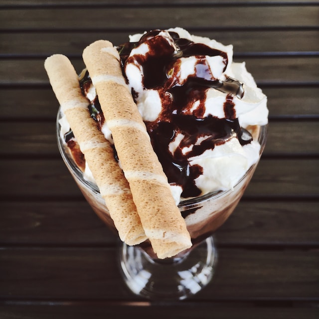 BesserwisserK's tweet photo. 11. November 2025 - Sundae-Tag
Der 11. November ist der Sundae-Tag, ein Tag, an dem Eiscreme-Fans ihre Lieblingsdessert genießen.
#Aktionstag #Dessert #Eiscreme #Kulinarik #SundaeTag
https://t.co/IQGjk890ES https://t.co/d8hMY00zvu