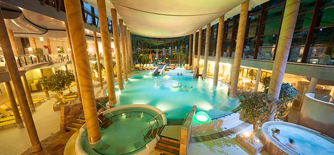 euro_tour's tweet image. 🇩🇪『ドイツの温泉保養地・温泉ホテル♨』特集！
➡euro-tour.co.jp/spa/germany.ht…
「アーヘン」　ローマ時代からの温泉地で、カール大帝お気に入りであった古くからの温泉保養地。多くの温泉施設があります♪ #アーヘン #Aachen  #CarolusThermen