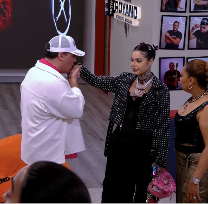 Y ahora un clásico… 

#PandillaGateX 
#LaCasaDeAlofoke2