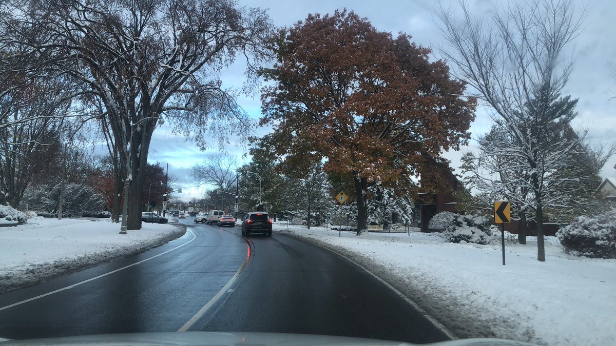 Met the first snowy day of Ottawa in the late 2025.