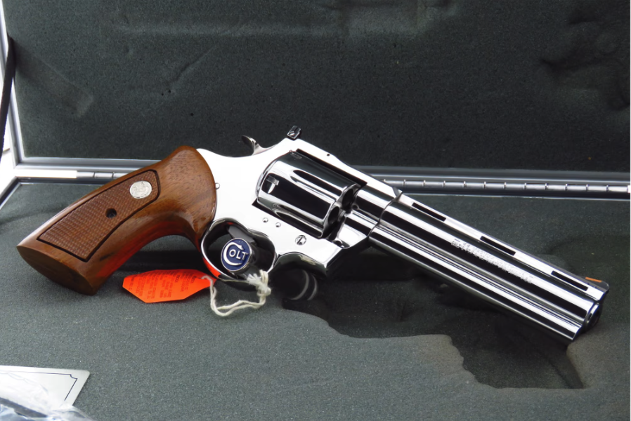 GunBroker's tweet image. 🔥Colt First Edition Anaconda
🔗 Find one here: bit.ly/4nRK3Kn

#Colt #FirstEdition #ColtAnaconda #GunBroker